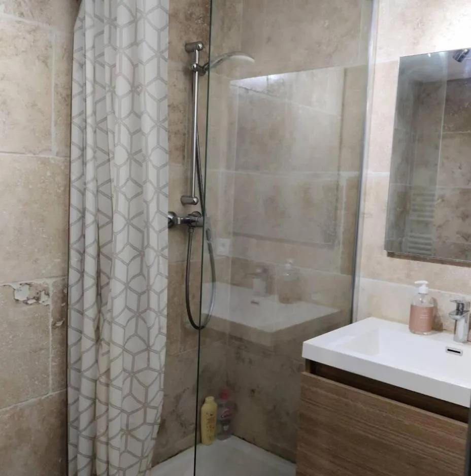 Apartment Beau Studio Climatise/Wifi, Proche Arenes Et Gare Arles France