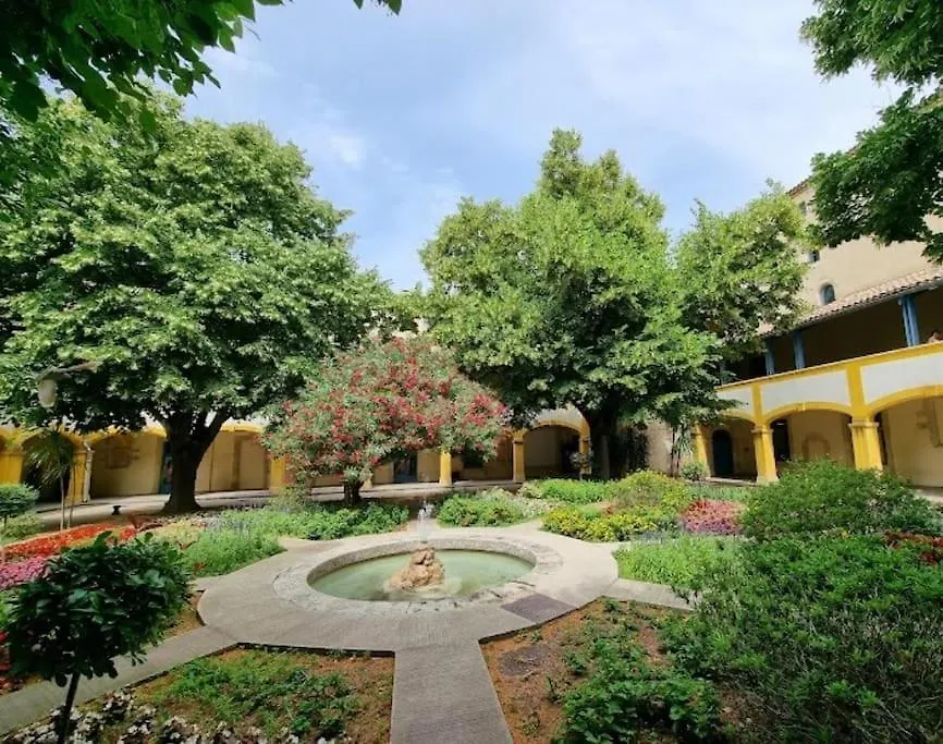Beau Studio Climatise/Wifi, Proche Arenes Et Gare Arles Apartment