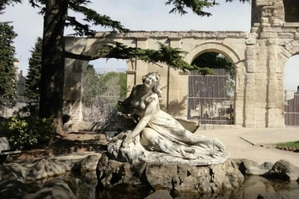 Apartment Beau Studio Climatise/Wifi, Proche Arenes Et Gare Arles